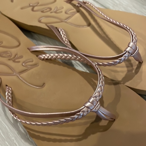 💗NEW Roxy Flip Flops💗 - Picture 4 of 8